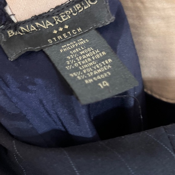 Women’s Navy Banana Republic Outlet Pinstripe Suit - Picture 3 of 3